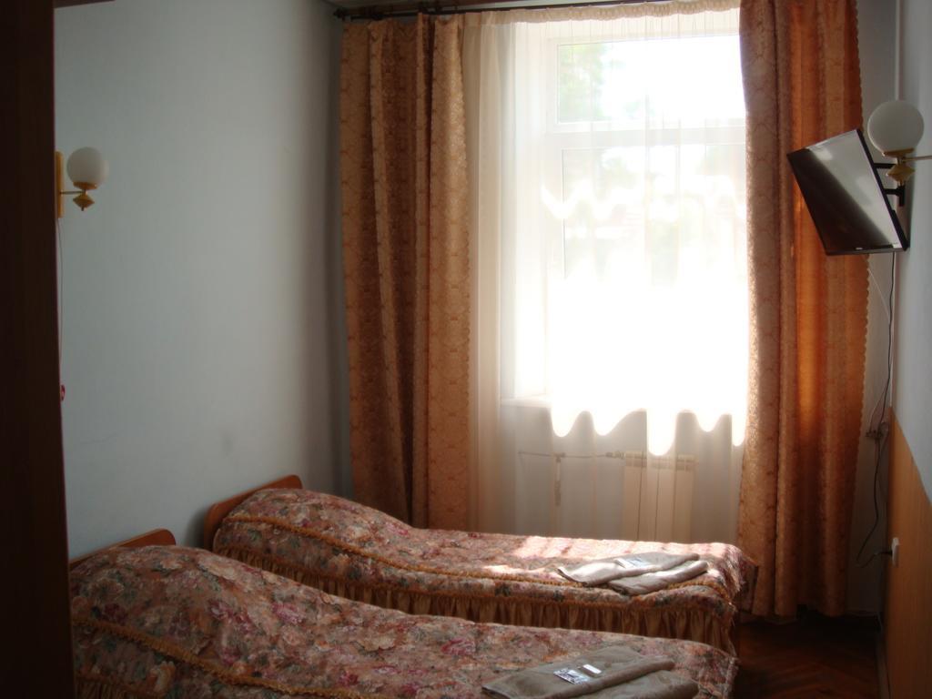Filvarki-Centre Kamianets-Podilskyi Habitación foto