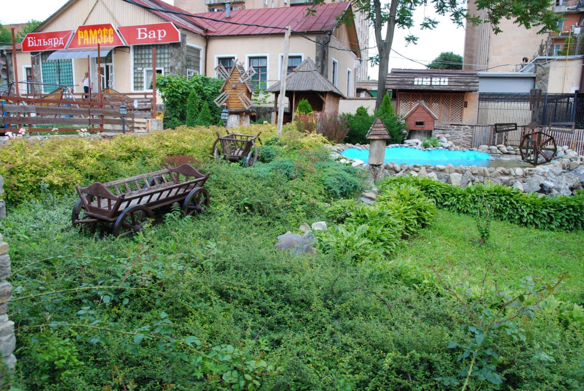 Filvarki-Centre Kamianets-Podilskyi Exterior foto